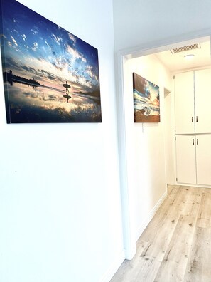 Interior - Stunning Beach Pad in Heart of Town - 2blks to Beach (Redondo Beach)