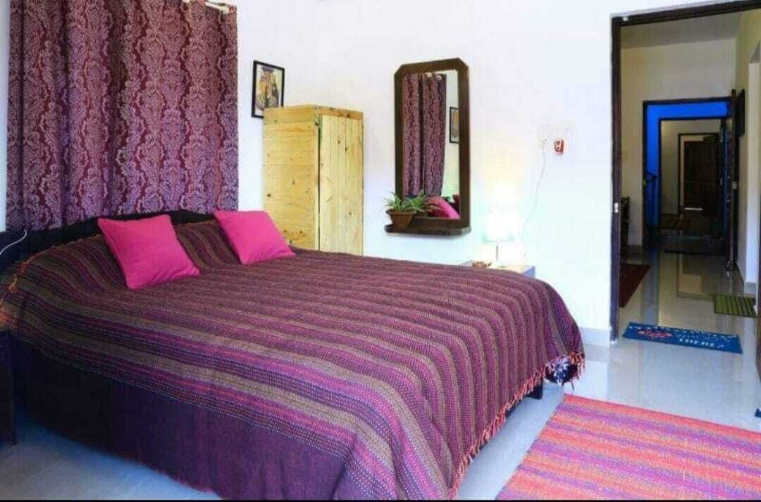  In Assagaon near Anjuna beach in a 2 bedroom apartment with a private pool