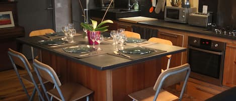 تناول الطعام