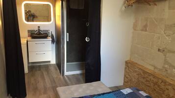 1 bedroom, iron/ironing board, travel crib, free WiFi