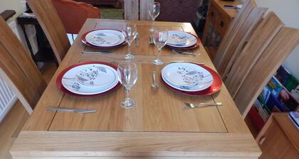 The Vinyard - Corporate & family stay with parking