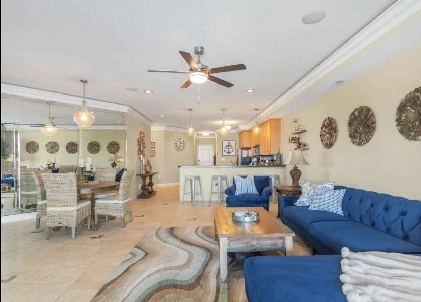 GWEN'S GETAWAY!!, TOP FLOOR! 10 Mile View, Kid Friendly, Boat Slip included