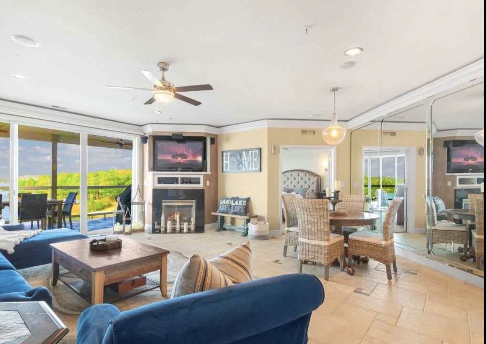 GWEN'S GETAWAY!!, TOP FLOOR! 10 Mile View, Kid Friendly, Boat Slip included