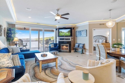 GWEN'S GETAWAY!!, TOP FLOOR! 10 Mile View, Kid Friendly!