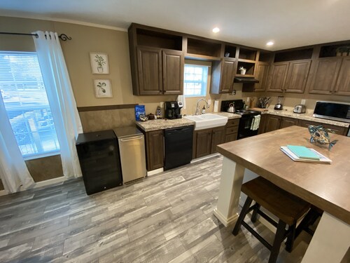 Serenity Cove 3 Bedroom Home on Secluded Cove