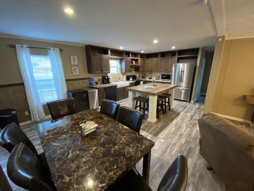 Serenity Cove 3 Bedroom Home on Secluded Cove