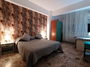 4 bedrooms, desk, iron/ironing board, free WiFi - Marenostrum<br>July and August on the Ionian Sea (Ganzirri)