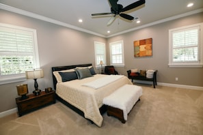 5 habitaciones, tabla de planchar con plancha y wifi gratis 