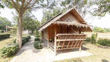 Cottage | 1 bedroom, minibar, free WiFi, bed sheets