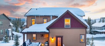 Luxury Mountain Villa 60 I Private Hot Tub I Great Views I Best Price I Discounted Attractions