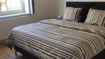 3 soveværelser, skrivebord, strygejern/strygebræt, gratis Wi-Fi