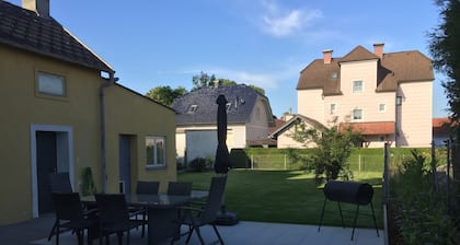 HOUSE with 3 bedrooms and garden