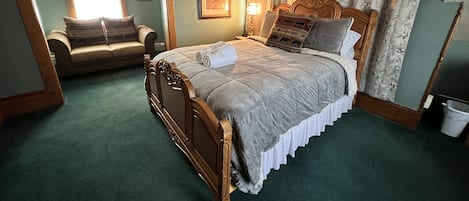 3 slaapkamers, een strijkplank/strijkijzer, reisbedje, gratis wifi