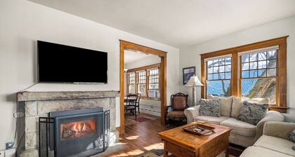 Delightful Downtown Home One Block to Premier Hot Springs