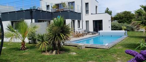 Piscine extérieure, piscine chauffée