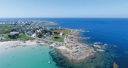 Maison de vacances 4 * entre La Torche et Pors Carn avec piscine.