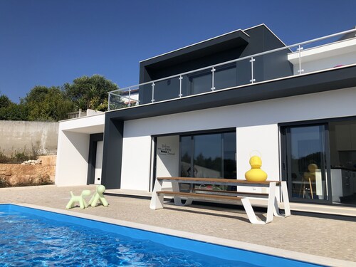 New holiday home for max. 8 people with heated private pool in Portugal!
