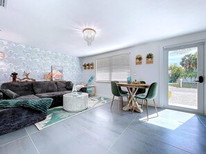 TV, books, video library - Charming, Family Friendly Newly Renovated Duplex on Holmes Beach (Holmes Beach)