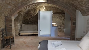 1 bedroom, iron/ironing board, travel crib, free WiFi
