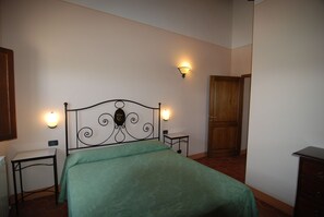8 Schlafzimmer, WLAN