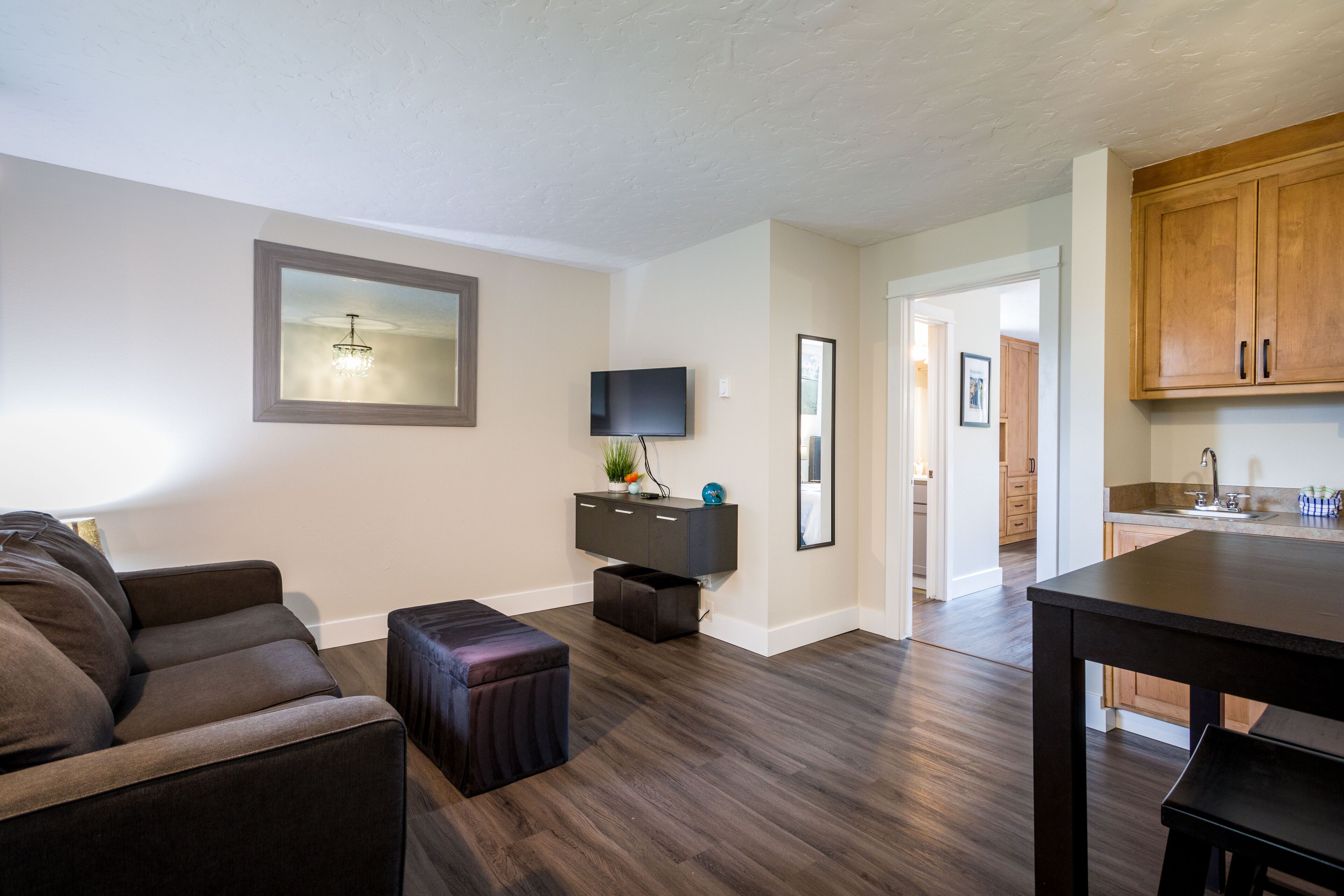 Updated condo w/courtyard views - Marina Cay Condo on Flathead Lake