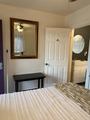 1 bedroom, WiFi, bed sheets