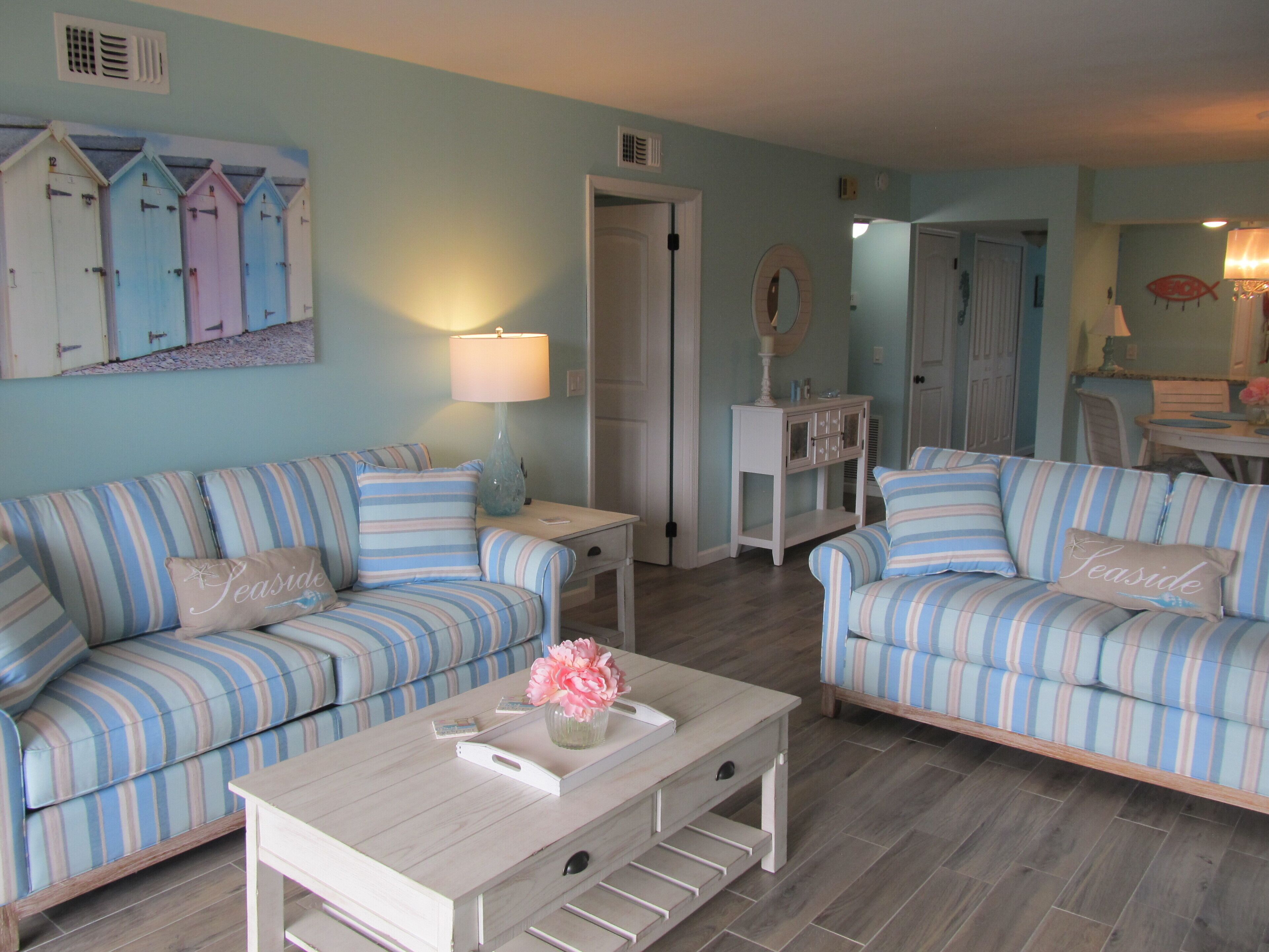 Absolutely Incredible 2 Bedroom Condo Ocean View balcony Southern exposure! 