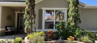 Large 3 bdm home close to Lake Sumpter pet friendly golf cart and WIFi included 