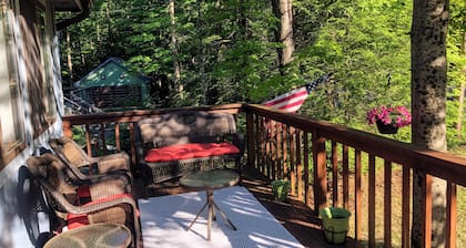 Bohemian, Luxurious Retreat in Hideout, Poconos.