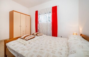 1 chambre, accès au Wi-Fi (inclus), literie fournie