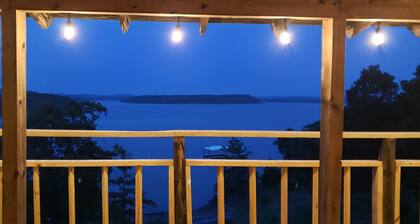 Eufaula Lakefront House In Quiet Neighborhood w/ Private Dock & Game room