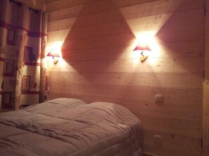 7 habitaciones, cuna de viaje y wifi gratis 