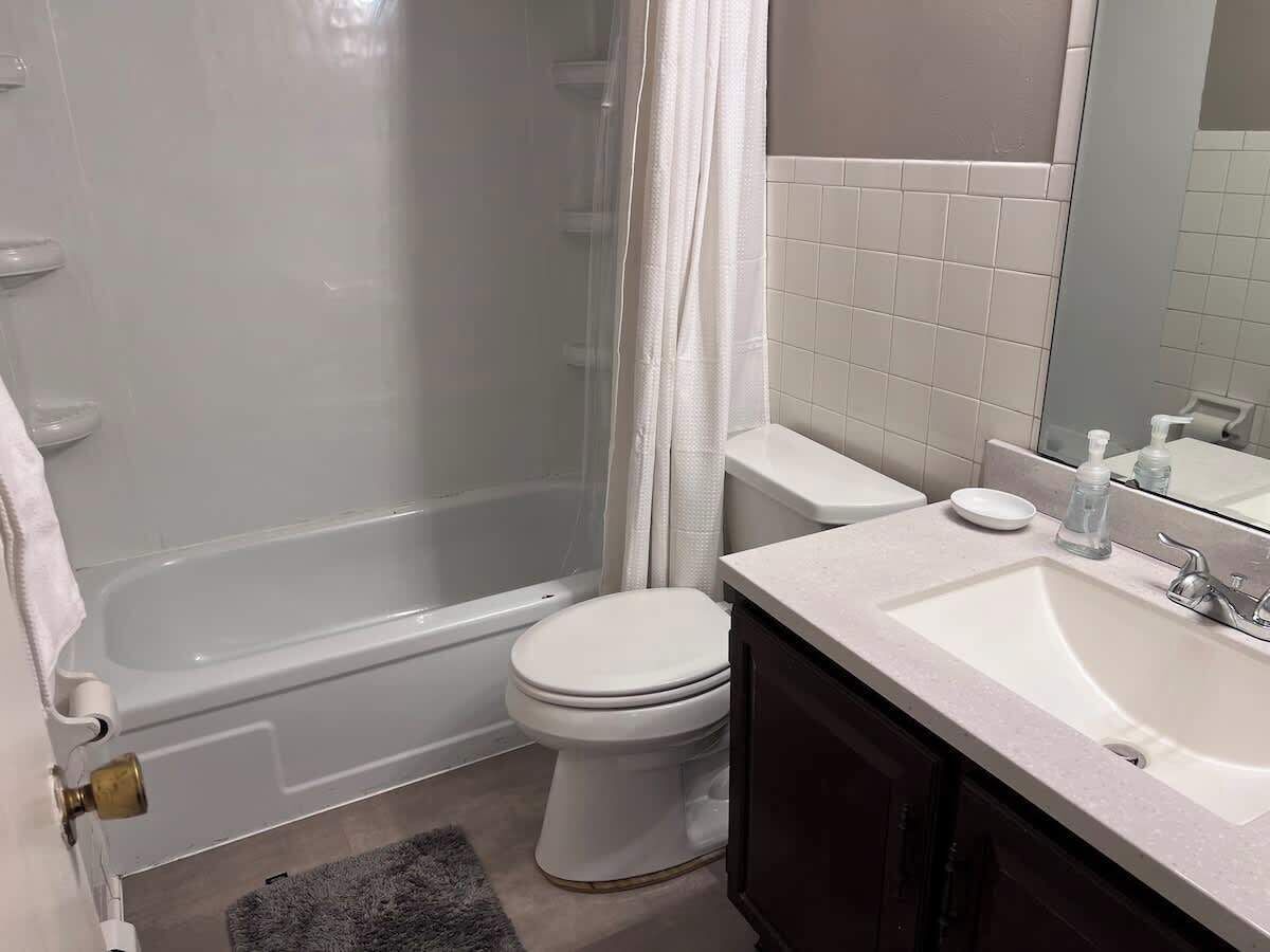 Chuveiro/banheira combinados, secador de cabelo