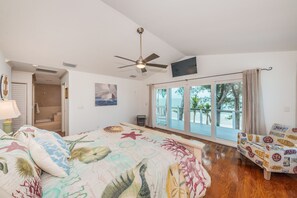 3 slaapkamers, een strijkplank/strijkijzer, wifi, beddengoed