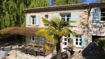 Restauration extérieure