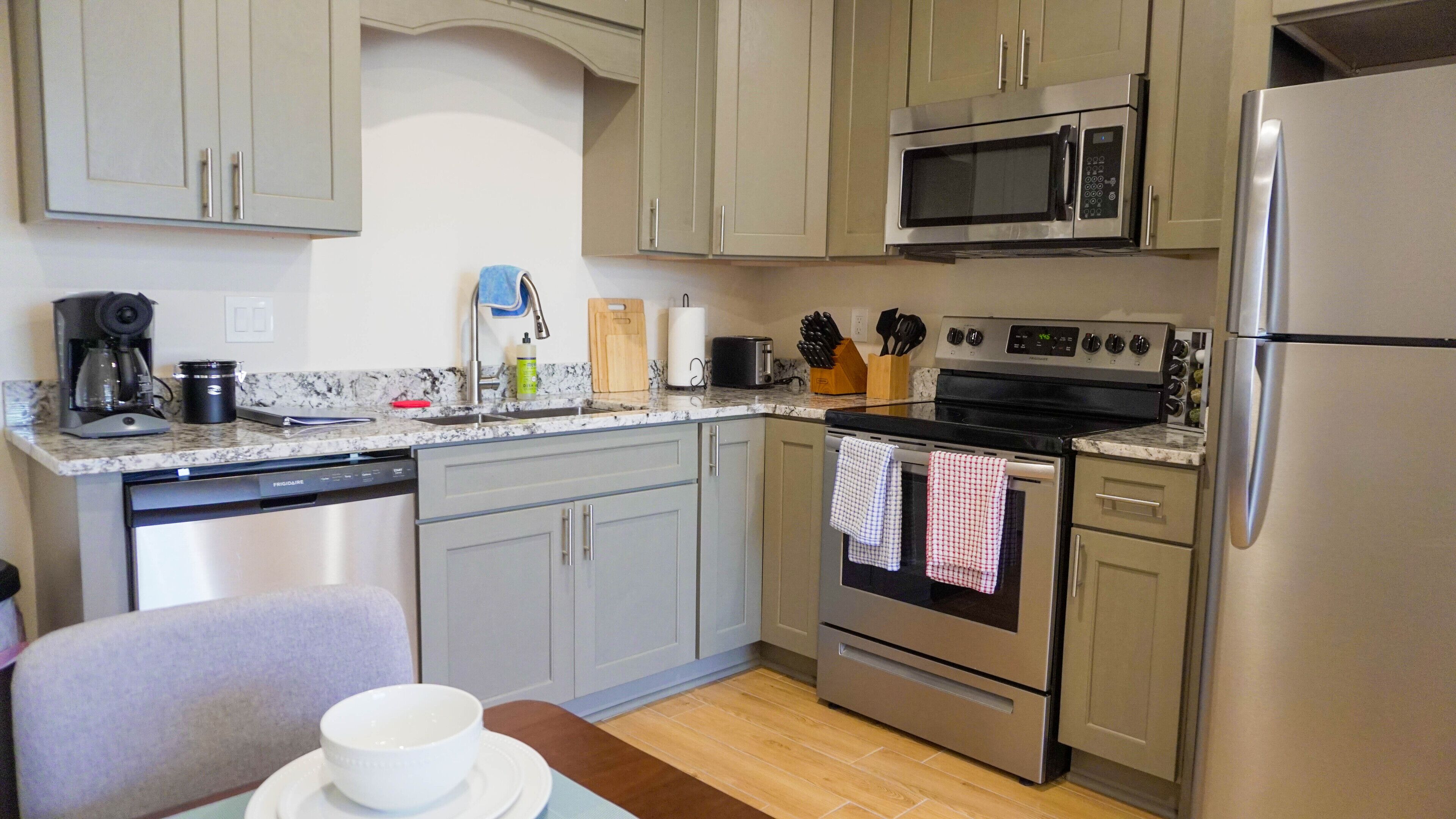 🔥CLOSE 2 BEACH❤️ | SLEEPS 4 W/ W+D