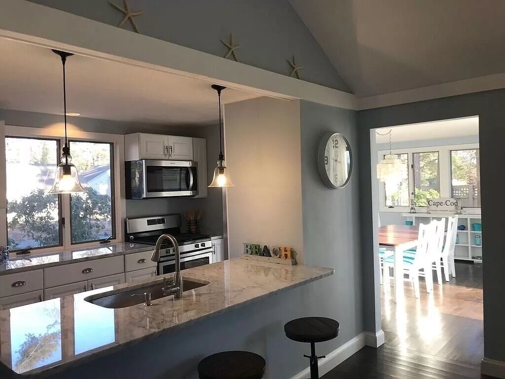 Renovated Home with heated pool near the beach! Limited summer weeks available