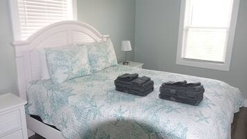 2 bedrooms, WiFi (free), bed sheets