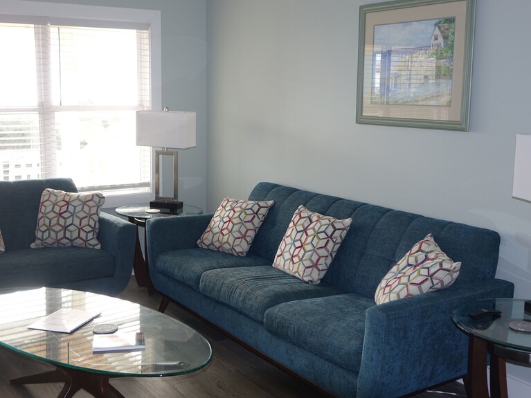 Surf Sounds Beach Retreat, Enter Your Relaxation Zone. - Emerald Isle, NC