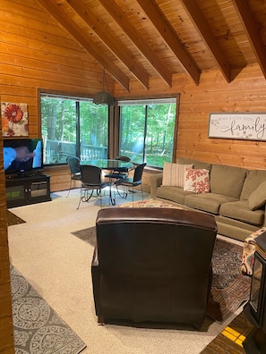 Smart-TV, peis, videospill og DVD-spiller