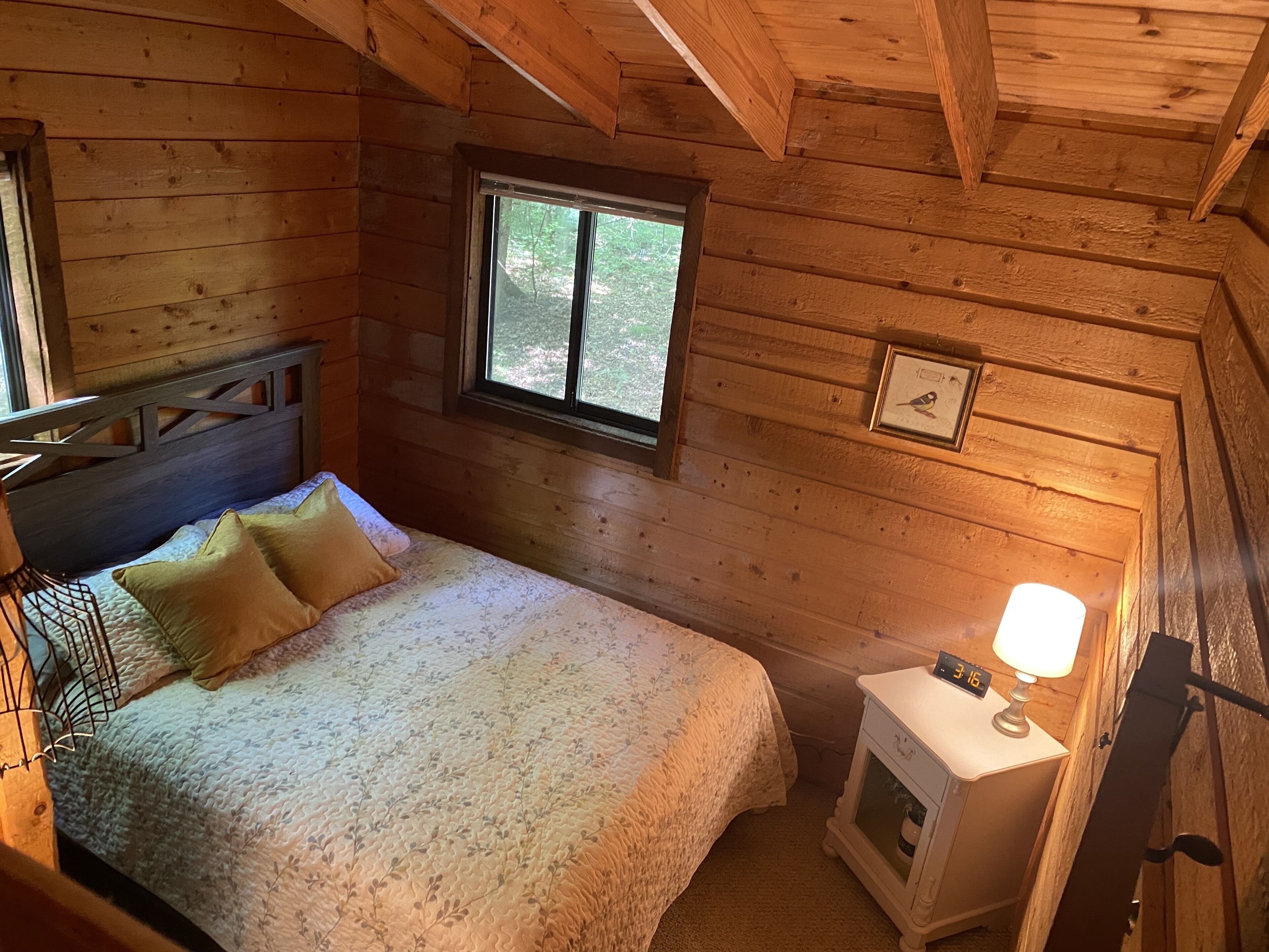 2 habitaciones, tabla de planchar con plancha y cuna de viaje 