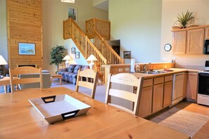 TV, fireplace, DVD player, books