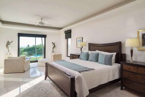 4 bedrooms, desk, iron/ironing board, WiFi