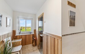 Interior - Awesome home in Dagebüll with WiFi (Dagebüll)