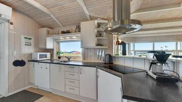 Køleskab, ovn, kogeplade, opvaskemaskine