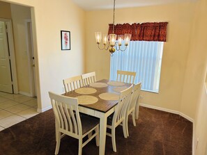 Dining - Annes Luxury Pool Home (Clermont)