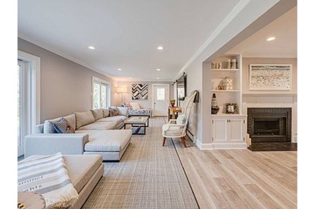 Modern, cozy East Hampton family Escape: Minutes from town/walk to beach