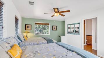 4 habitaciones, escritorio, tabla de planchar con plancha y wifi gratis