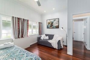 4 bedrooms, desk, iron/ironing board, free WiFi