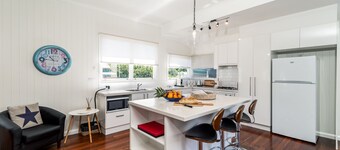 Bank House - Boutique Accommodation